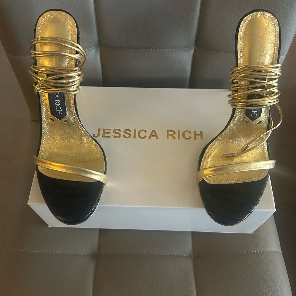 Jessica Rich Gold and Black Heels